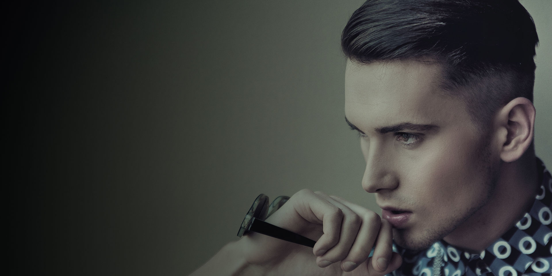 Scissors   Unisex Beauty Salon